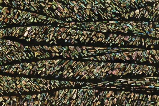 Phá cách với chất liệu sơn mài