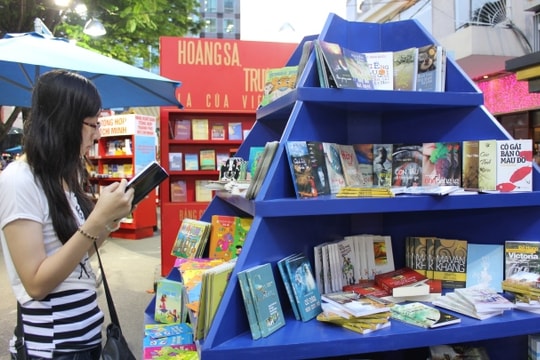 Kinh doanh sách sẽ thay đổi cấu trúc