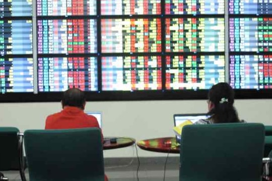 Vì sao DN "đổ bệnh" trước thời điểm IPO?