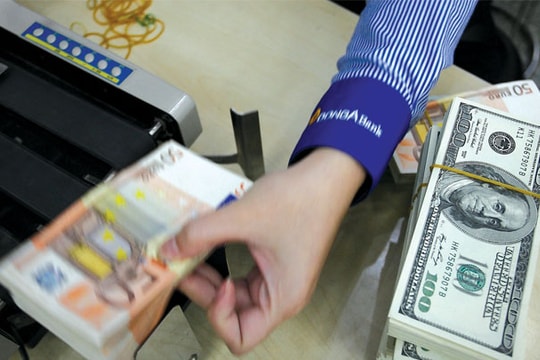 Ngoại tệ trượt giá, doanh nghiệp hưởng lợi