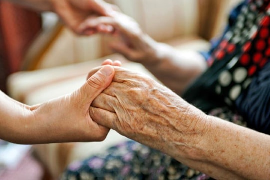 Dân số Việt Nam bắt đầu già hóa