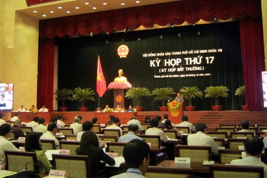 HĐND TPHCM họp bàn bảng giá đất, thu phí xe máy và cầu Phú Mỹ