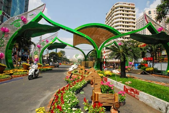 Đường hoa 2015: “Bản sắc Việt – Hào khí Việt”