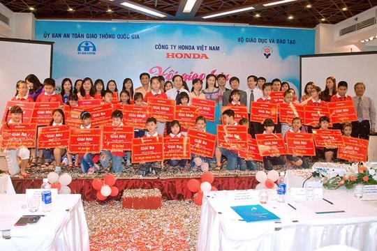 “An toàn giao thông cho nụ cười trẻ thơ”