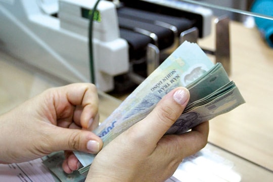 Tín dụng tiêu dùng: Tốt vay, dày nợ