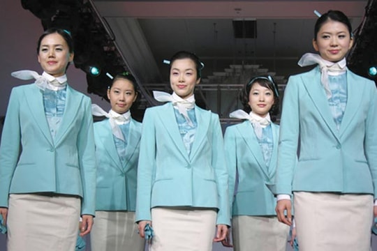 Đồng phục tiếp viên: Đẳng cấp các hãng hàng không quốc gia