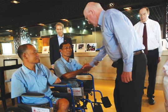 Hành trình nhân ái xoa dịu vết thương chiến tranh