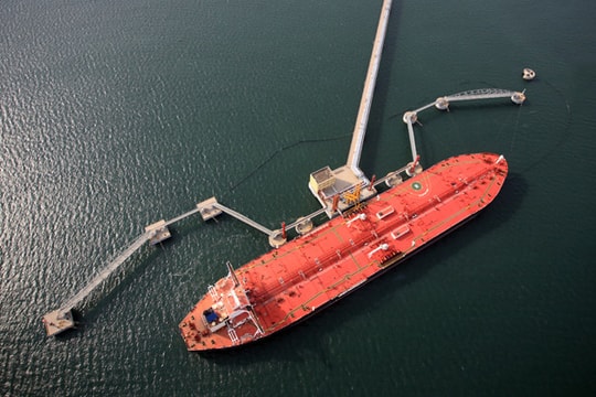 Trung Quốc: Cơn khát dầu mỏ và tham vọng biển Đông