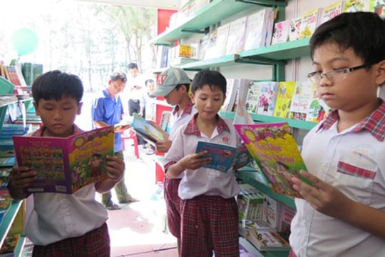 Nâng cao tri thức cùng Hội sách thiếu nhi ngoại thành Hè 2015