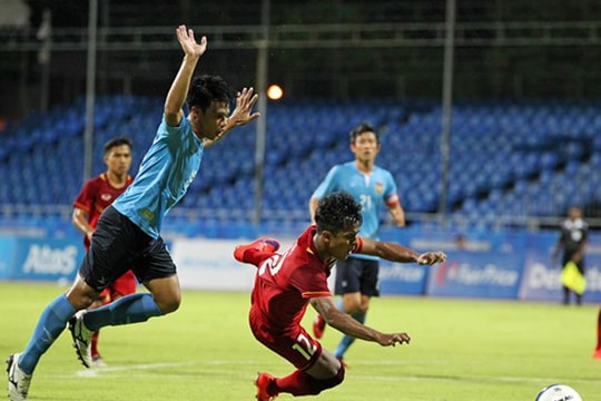 SEA Games 28: Bóng đá nam liên tục gặp "bê bối"
