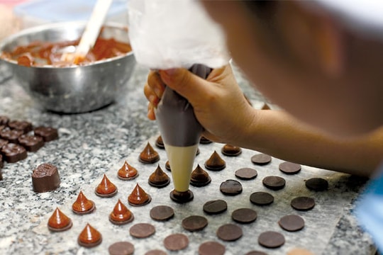 Sôcôla "Made in Vietnam" - Sân nhà không ngọt ngào