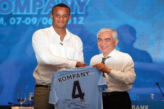 Chi 40 tỷ mời Man City về Việt Nam: Có phí phạm?