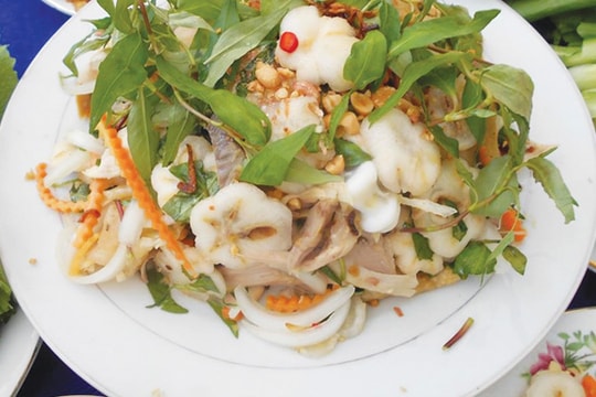 Gỏi măng cụt - đặc sản miệt vườn Lái Thiêu