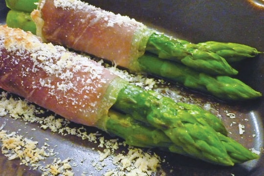 Măng tây - đặc sản "tiến vua" nước Đức