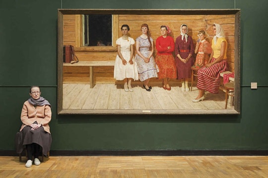 Người canh giữ tranh ở bảo tàng Nga