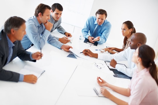 Thành công = 99% sức hút + 1% quyền uy