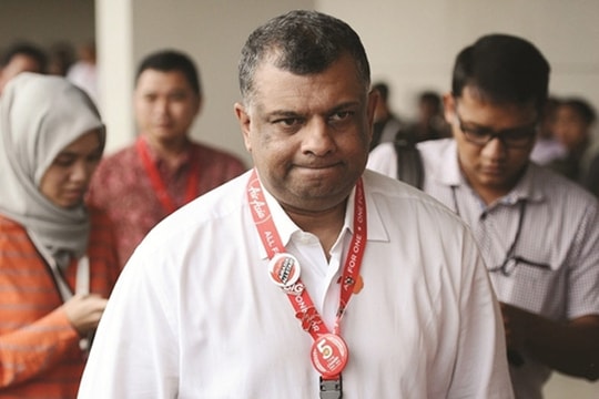 Chuyến bay bão táp của ông chủ AirAsia