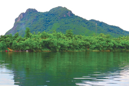 Hùng vĩ xứ sơn khê