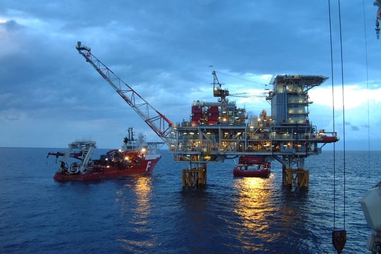 Hàng loạt tập đoàn dầu khí thế giới thi nhau báo lỗ