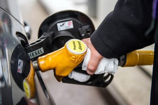 IEA: Giá dầu sẽ tăng lên mức 80 USD/ thùng trong 5 năm tới