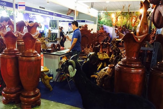 Khai mạc Hội chợ Đồ gỗ và Hàng gia dụng 2015