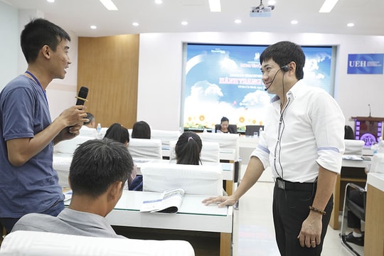 Sinh viên Kinh tế tìm hiểu hành trang khởi nghiệp