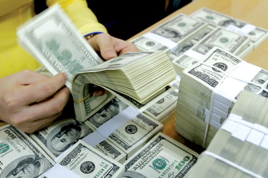 Biến động lãi suất: Lựa chọn nào cho người giữ USD?