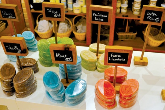 Thị trường xà bông thiên nhiên: Dễ làm, khó bán