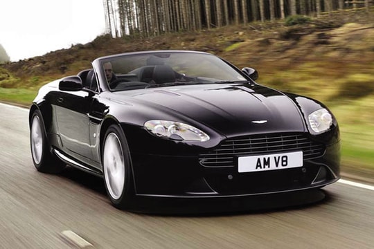 Aston Martin ra mắt Vantage GT8 2017