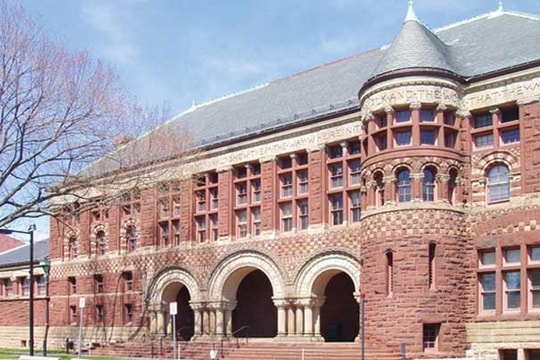 Gỡ khó cho mô hình đại học phi lợi nhuận tại Việt Nam