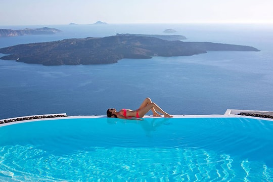 Những hồ bơi kiến trúc độc đáo nhất thế giới