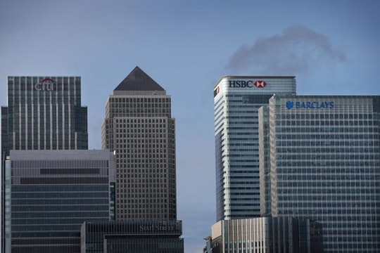 Các ngân hàng lớn tại Anh bị hạ bậc triển vọng tín dụng