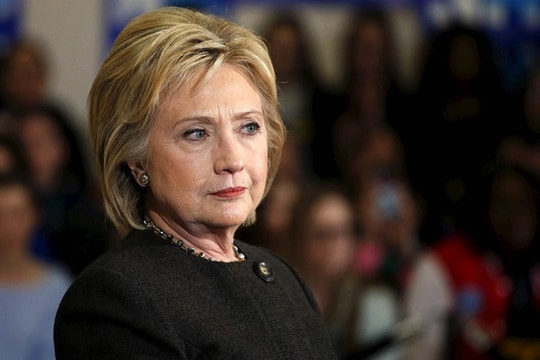 Bà Clinton gặp bất lợi vì lương CEO ngân hàng Mỹ tăng vọt