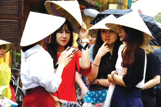 Bị động trước làn sóng du khách Trung Quốc