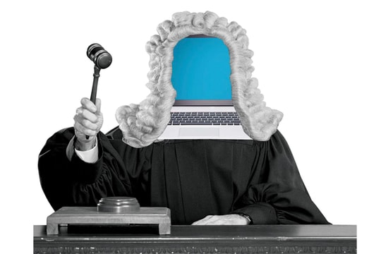 Robot "lấn sân" luật sư