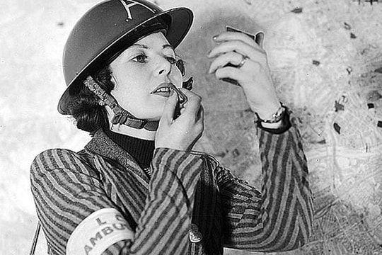 Chiến tranh không có một khuôn mặt phụ nữ