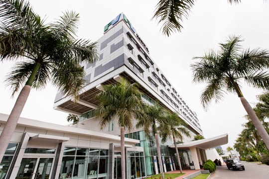 FV - bệnh viện hỗ trợ y tế cho Tổng thống Pháp Hollande tại TP.HCM