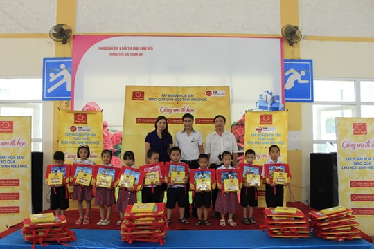 "Tôn Hoa Sen - Cùng em đi học" tại 63 tỉnh thành trên toàn quốc
