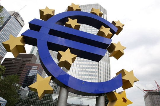 ECB nâng mức dự báo tăng trưởng kinh tế Eurozone 2016