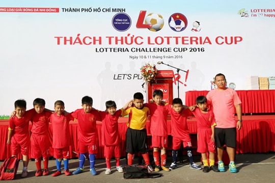 Sôi động giải bóng đá Lotteria Cup 2016 tại TP.HCM