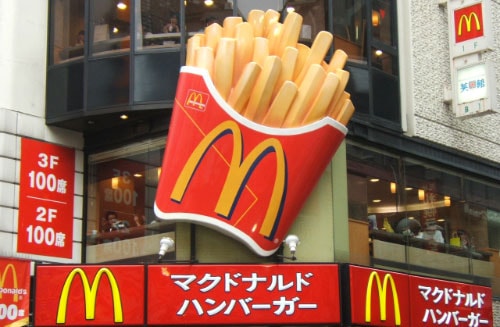 Nhật Bản: Áp lực giảm phát trong ngành hàng ăn uống