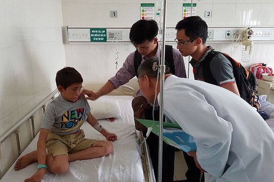 BV Hoàn Mỹ phẫu thuật miễn phí cho bệnh nhân bị phỏng nặng