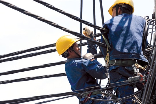 Tiềm năng và rủi ro khi đầu tư vào ngành điện