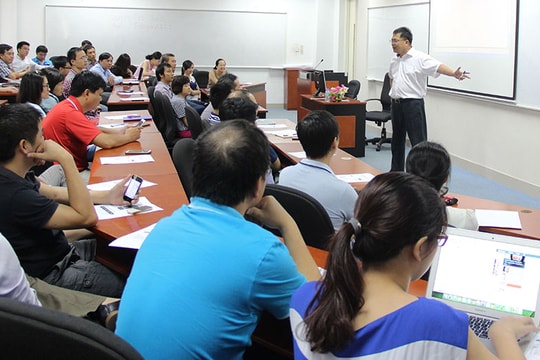 Hội thảo “Tăng trưởng hay là chết”