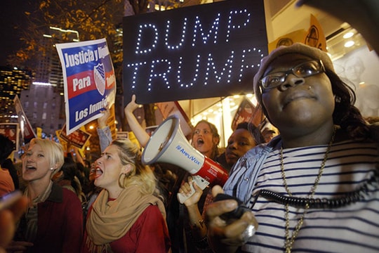 Cử tri Mỹ tẩy chay thương hiệu Donald Trump