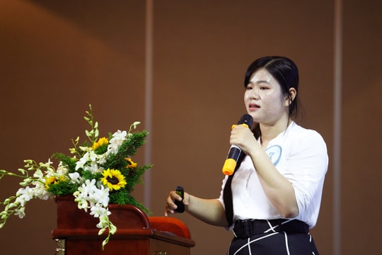 Cô "phù thủy giao nhận"