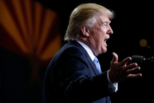 Ông Donald Trump chỉ bài xích người nhập cư trái phép