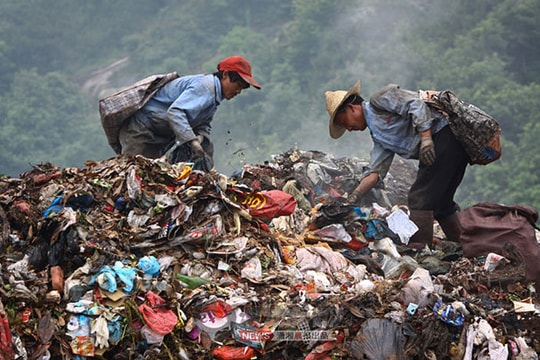 Trung Quốc sản xuất điện từ đốt rác thải