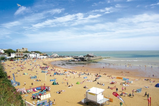 Nước biển ở Anh sạch nhất thế giới