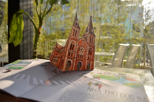 Nối dài tình yêu Sài Gòn từ sách